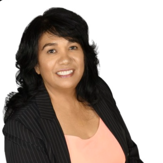 Juanita De Luna