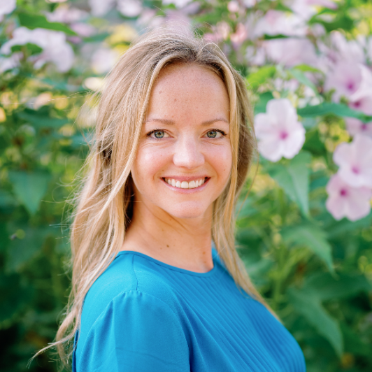 Susanna Leonard