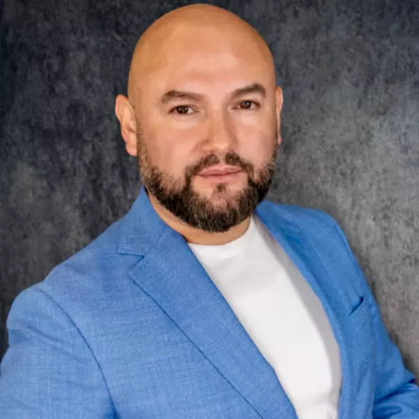 Max Sandoval
