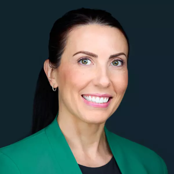 Looking to Buy or Sell Real Estate Carol Butera, Realtor & Local