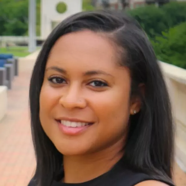 Contact Cherie McAdams LIFESTYLE International Realty