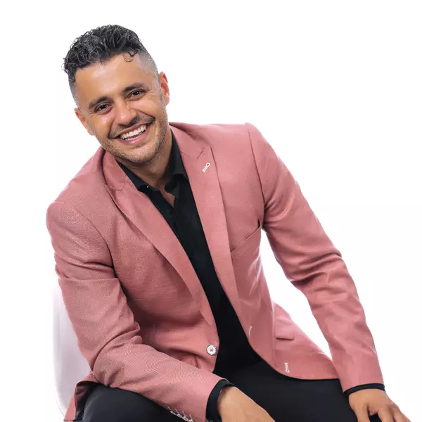 Damien Marks