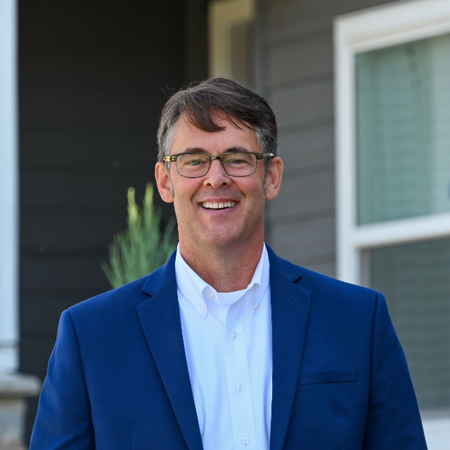 Real Estate Agent Andre Hage