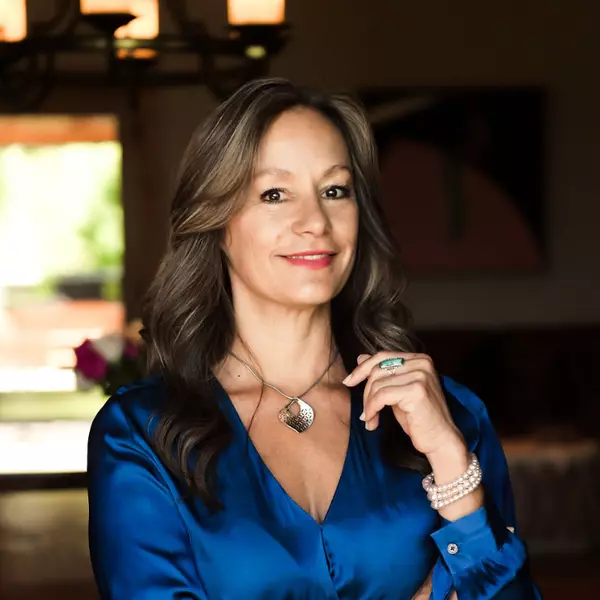 Michelle Brown, CNE, SRS, SFR, RENE
