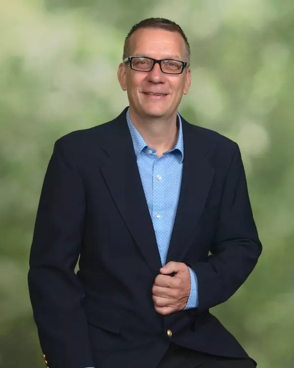 advisor profiles