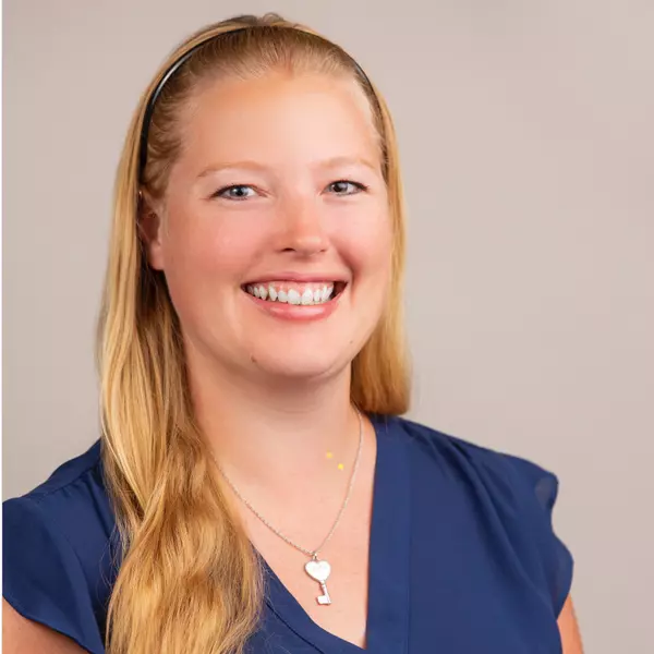 Heather R. Nahr