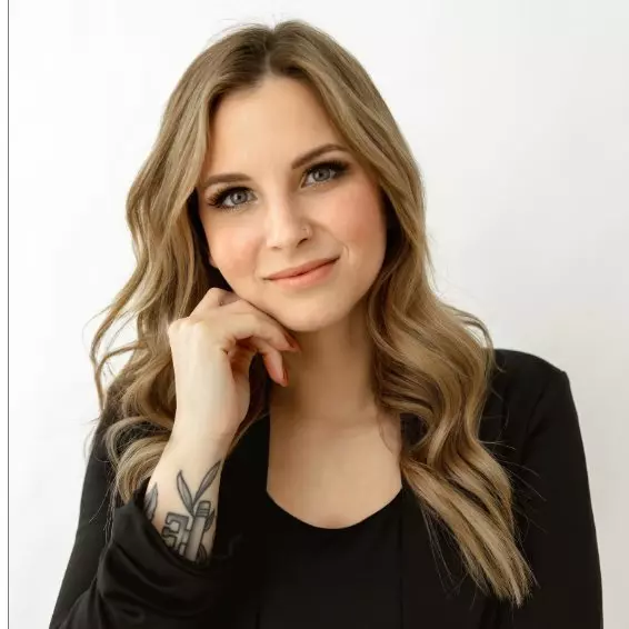 Ashley Bunch