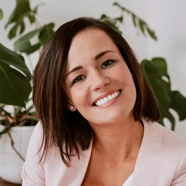 Lauren Gesik | HomeSmart Realty Group