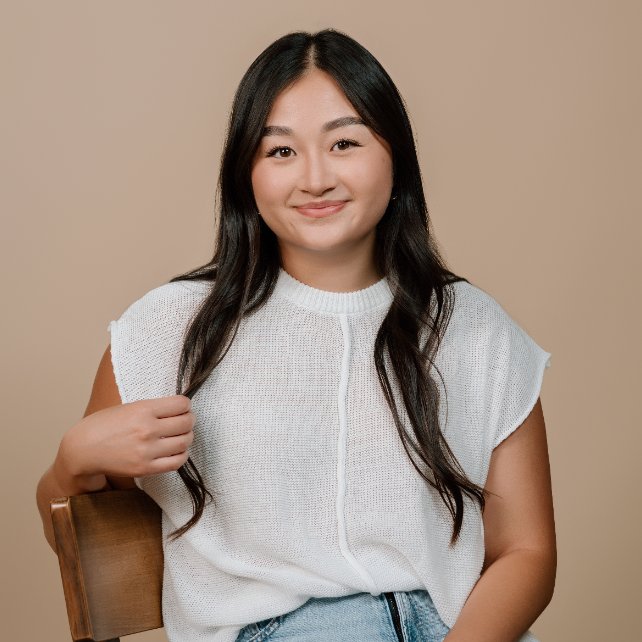 Jadeleen Vang