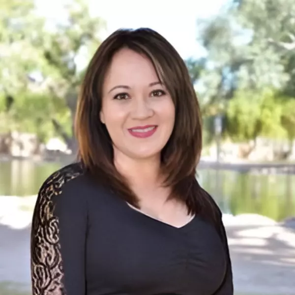 Janet Luna