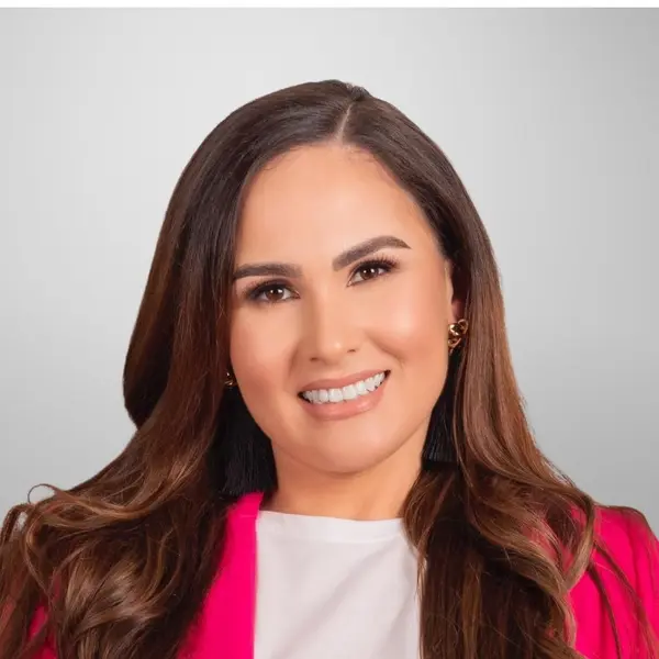 Sheeris Montes De Oca