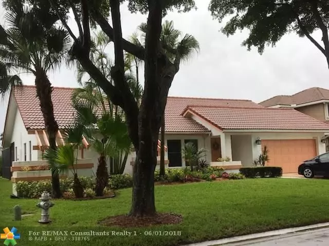 5901 NW 56th Ct, Coral Springs, FL 33067