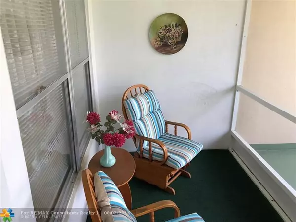 Deerfield Beach, FL 33441,806 SE 7th St  #306