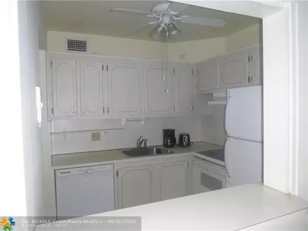 Deerfield Beach, FL 33442,1032 Berkshire B  #1032