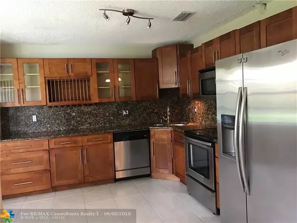 Plantation, FL 33324,9162 Vineyard Lake Dr  #9162