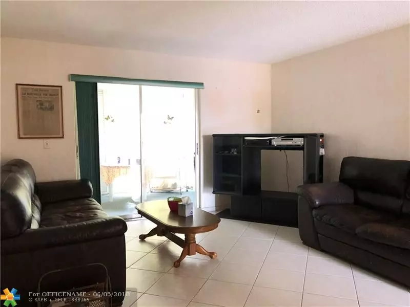 300 NE 26th Ave  #202, Boynton Beach, FL 33435