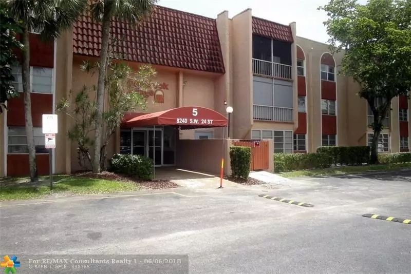 8240 SW 24th St  #106, North Lauderdale, FL 33068