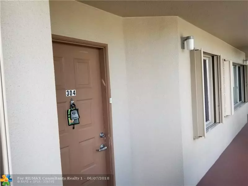 801 SW 138th Ave  #304 E, Pembroke Pines, FL 33027