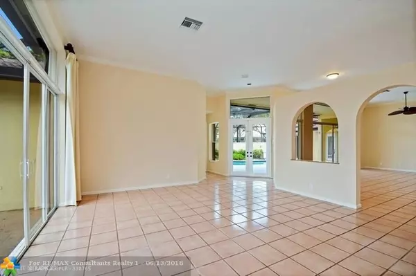 Weston, FL 33327,308 Egret Ln