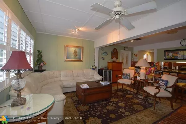 Wilton Manors, FL 33305,611 Kensington Pl