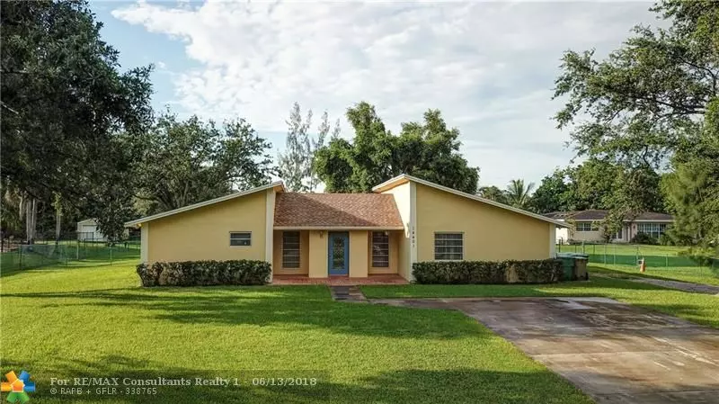 14401 SW 20th St, Davie, FL 33325