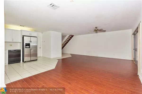 Coral Springs, FL 33067,4991 Riverside Dr  #4991