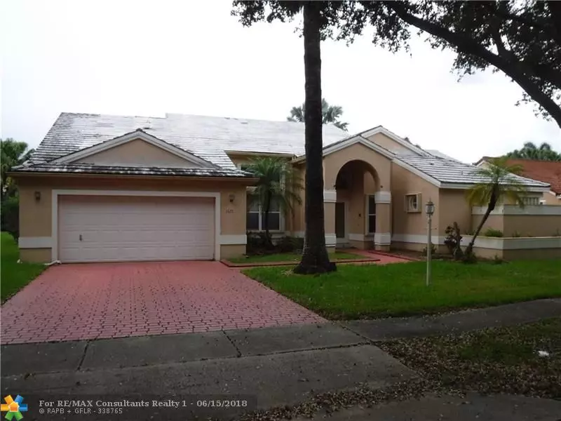 3621 Washington Ln, Hollywood, FL 33026