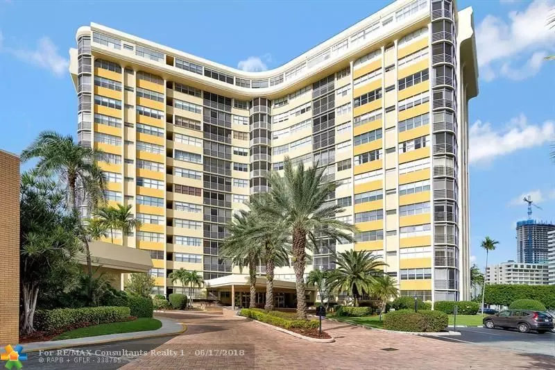 Hallandale, FL 33009,100 Golden Isles Dr  #803