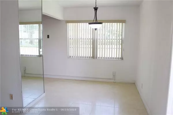 Deerfield Beach, FL 33442,94 Ventnor E  #94