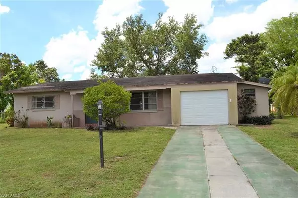 1523 Lindale CIR, Lehigh Acres, FL 33936