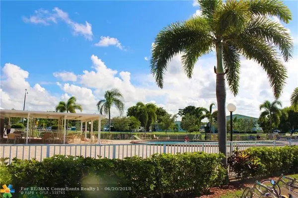 Deerfield Beach, FL 33442,414 Markham S  #414