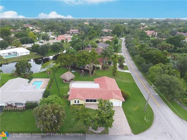 9751 NW 37th St, Coral Springs, FL 33065