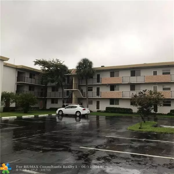 Sunrise, FL 33313,5985 Del Lago Cir  #316