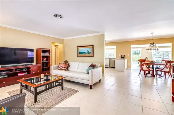 Pompano Beach, FL 33060,941 SE 10th Ct