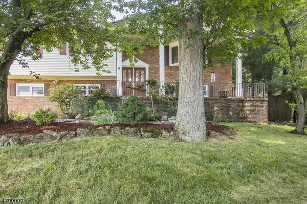 28 W KORWEL CIR, West Orange Twp., NJ 07052