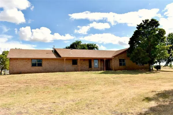 26085 State Highway 152, Minco, OK 73059