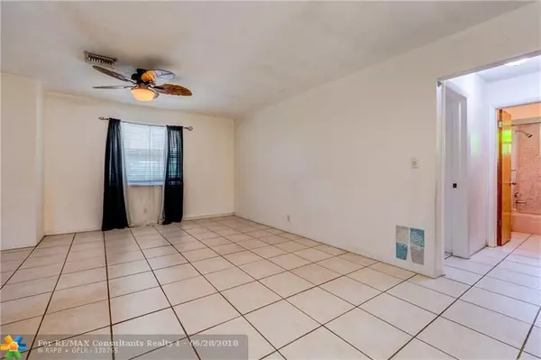 Hollywood, FL 33020,1702 Mckinley St  #11