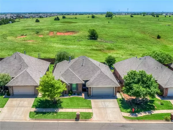 17028 Hardwood Place, Edmond, OK 73012