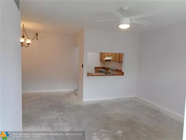 Sunrise, FL 33351,10053 Winding Lake Rd  #204