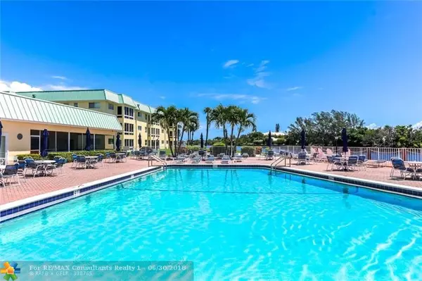 Boynton Beach, FL 33435,9 Colonial Club Dr  #105