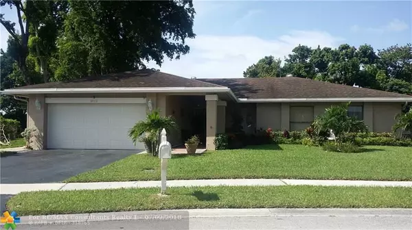 8910 NW 62nd St, Tamarac, FL 33321