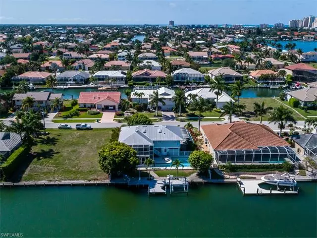 Marco Island, FL 34145,1132 Bond CT