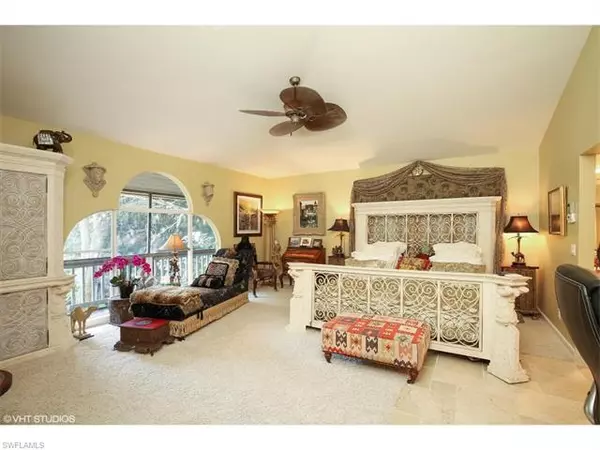 Marco Island, FL 34145,383 Live Oak LN