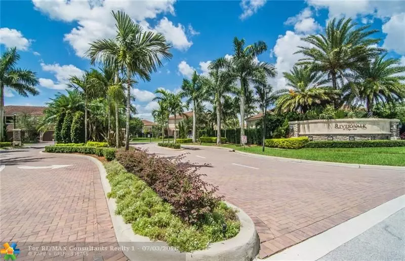 Plantation, FL 33325,13007 N Riverwalk Cir N  #13007