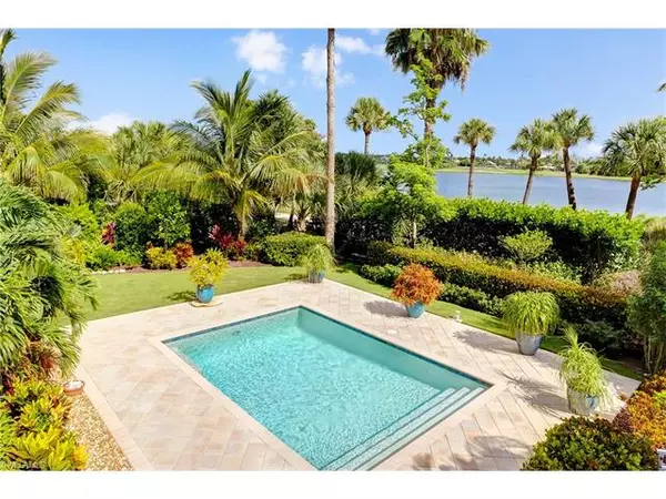 1043 Sand Castle RD, Sanibel, FL 33957