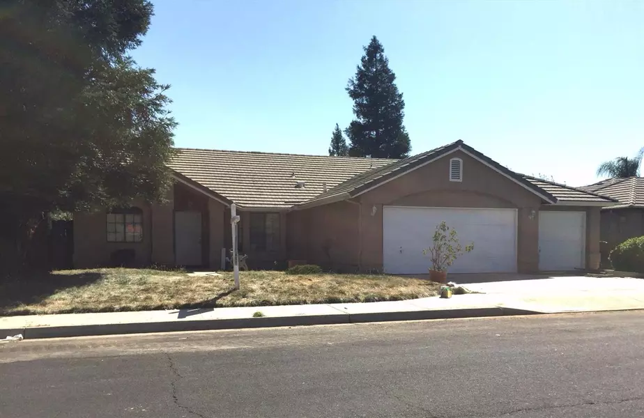 338 N Filbert Avenue, Clovis, CA 93611