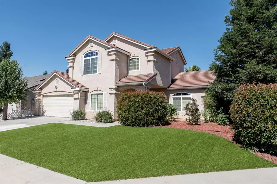 227 N Bianchi Avenue, Clovis, CA 93612