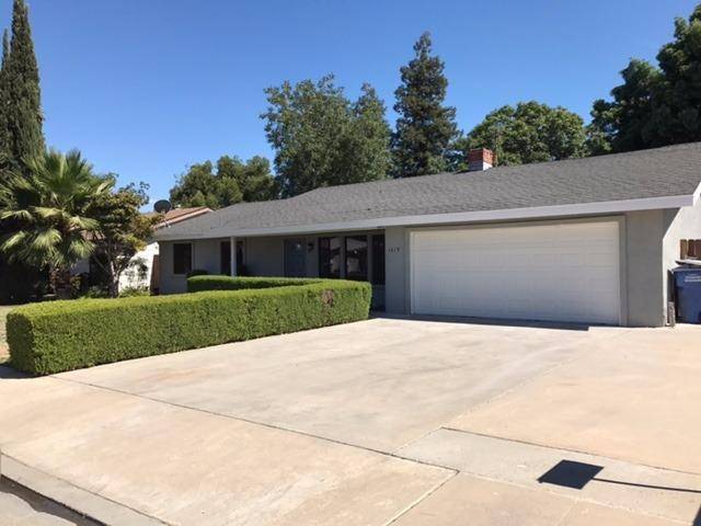 1419 Huntsman Avenue, Selma, CA 93662