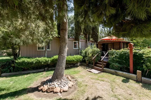 37732 Squaw Valley Road, Squaw Valley, CA 93675