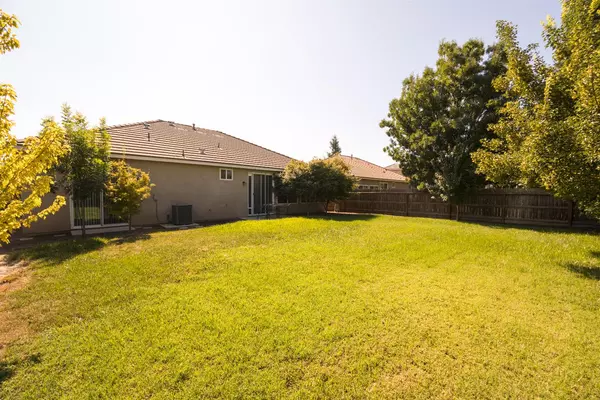 Visalia, CA 93277,4031 S Oak View Street